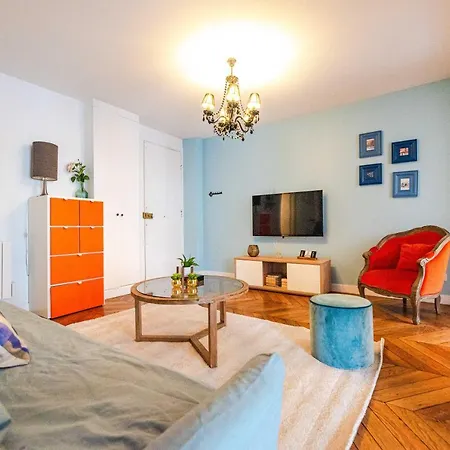 Mbm - Center Of Aparthotel Parigi